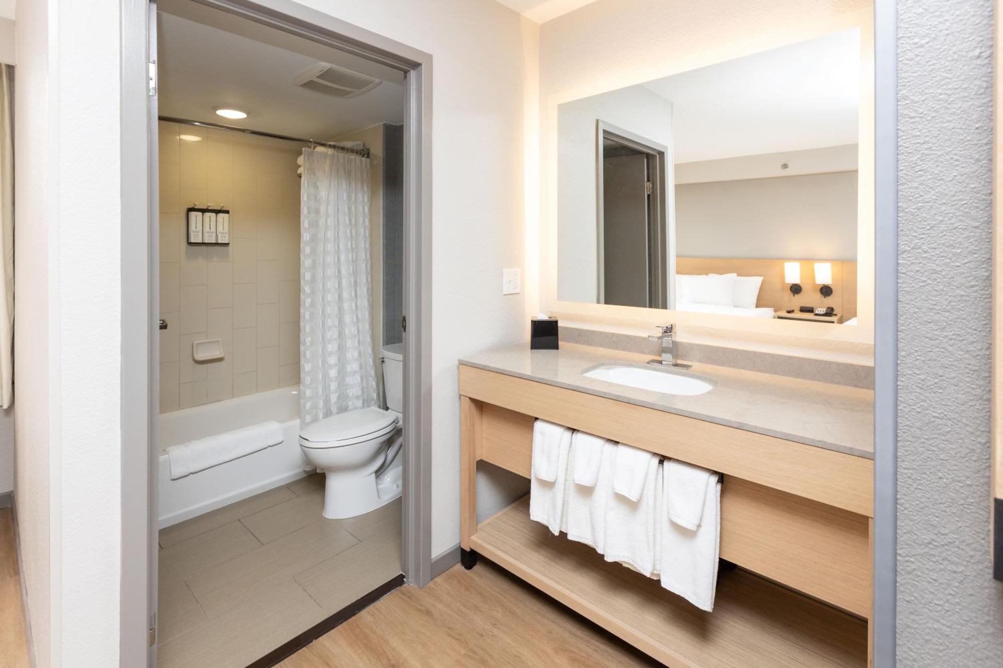 Hyatt Place Greenville/Haywood Buitenkant foto